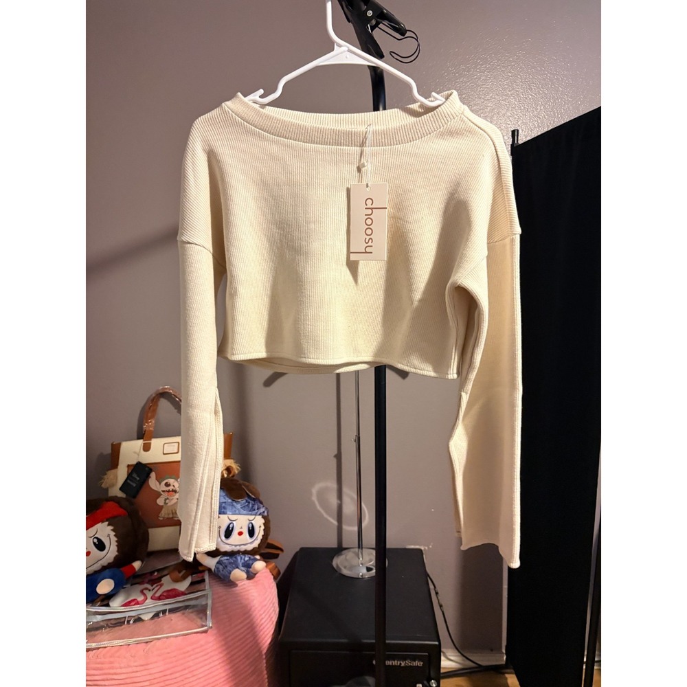 Choosy Cream Color Cropped Long Sleeve Sweater, Slits in Sleeve, Sz XS